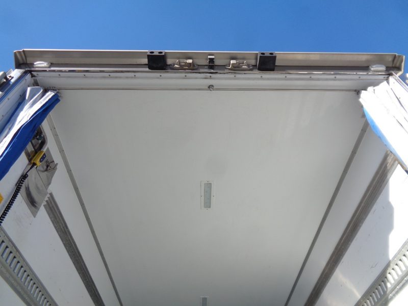 いすゞ 中型トラック 冷凍車PG付 画像