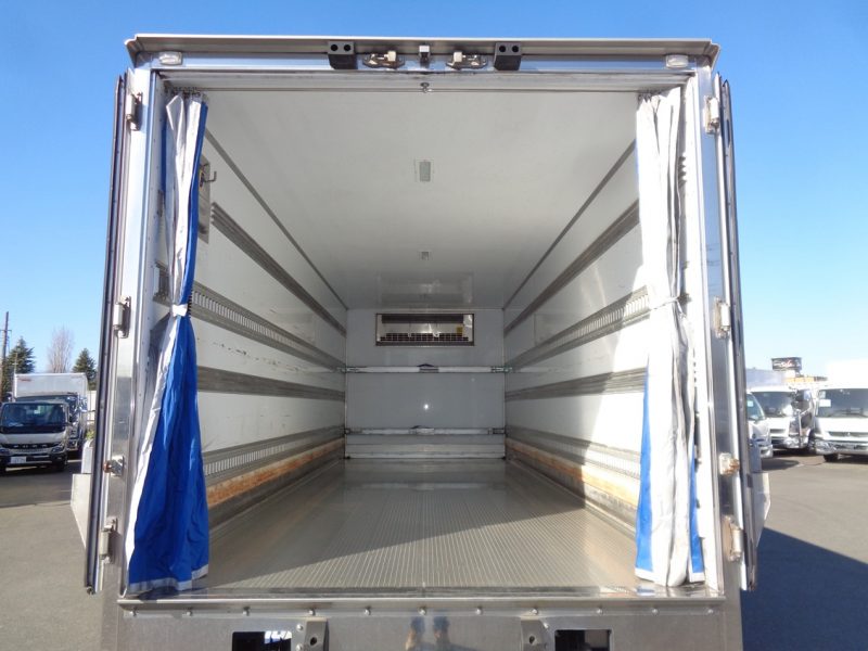 いすゞ 中型トラック 冷凍車PG付 画像