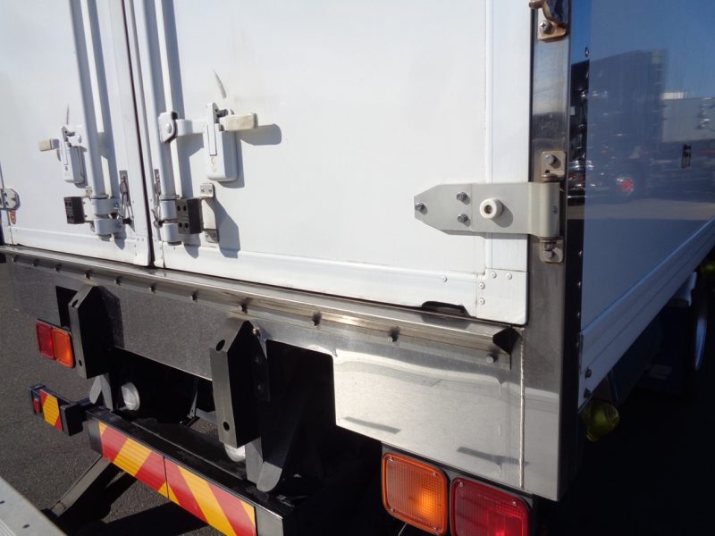 いすゞ 中型トラック 冷凍車PG付 画像