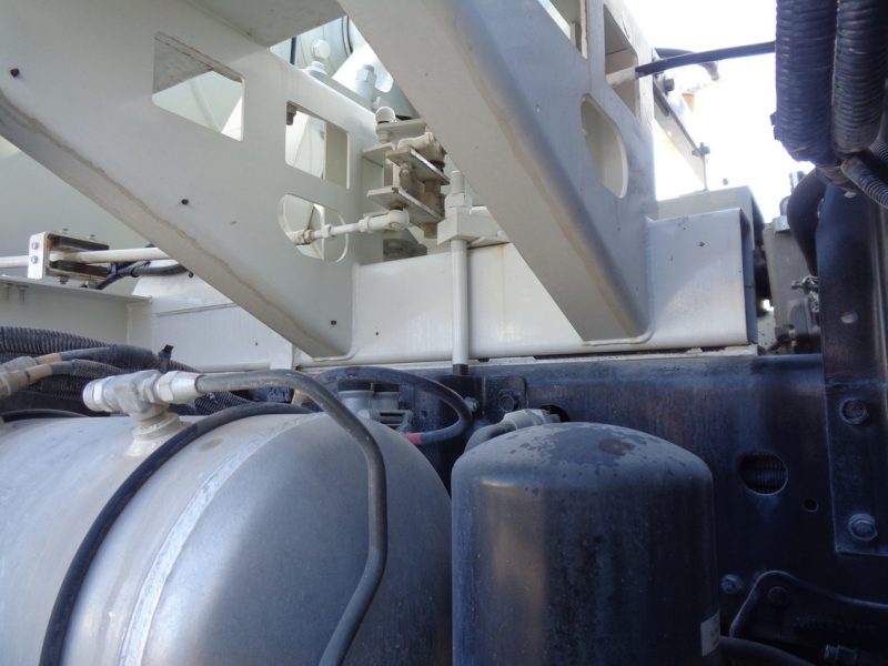 三菱 大型トラック 増tミキサー3.2m3カヤバ 画像