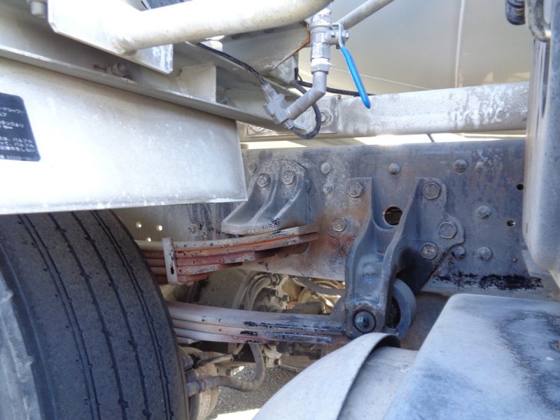 三菱 大型トラック 増tミキサー3.2m3カヤバ 画像