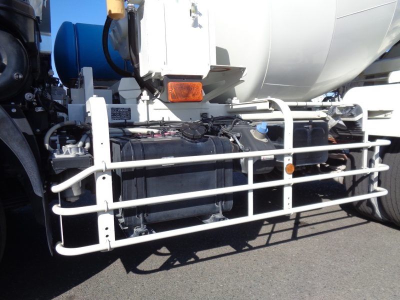 三菱 大型トラック 増tミキサー3.2m3カヤバ 画像