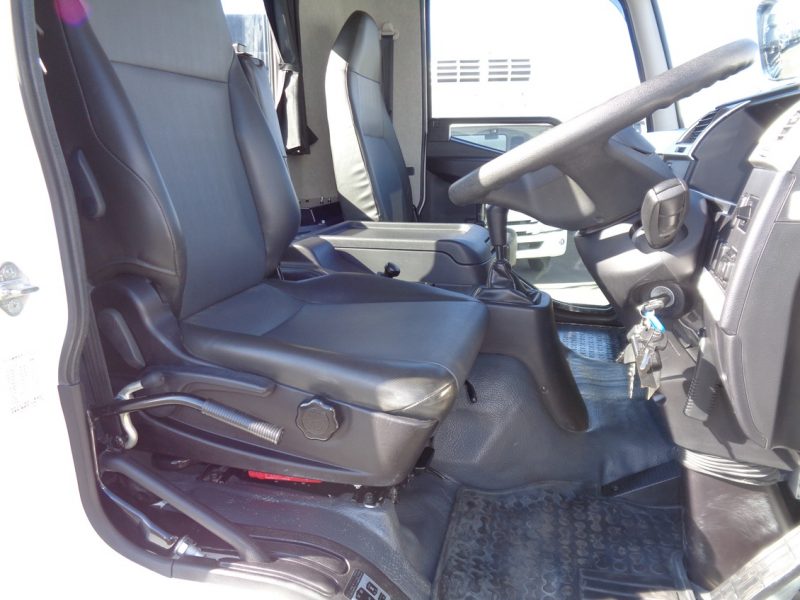 三菱 大型トラック 増tミキサー3.2m3カヤバ 画像