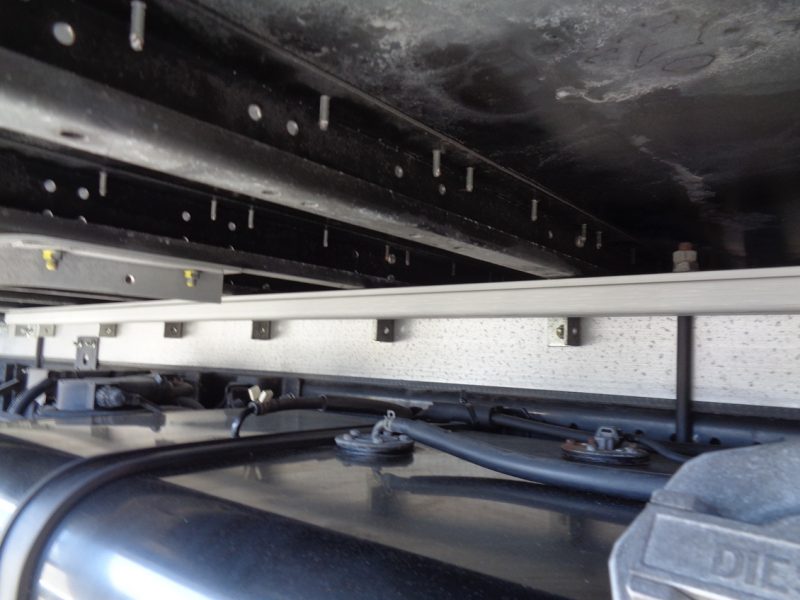 いすゞ 中型トラック ウィングワイド格納PG付(スムーサー)床鉄板 画像