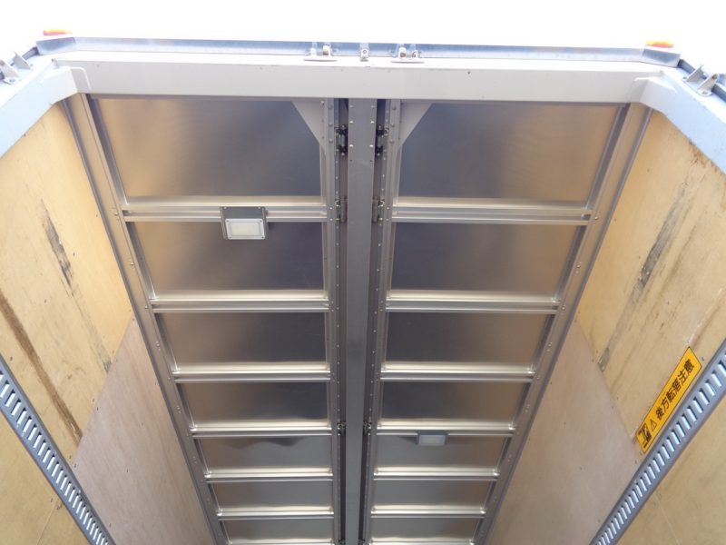 いすゞ 中型トラック ウィングワイド格納PG付(スムーサー)床鉄板 画像