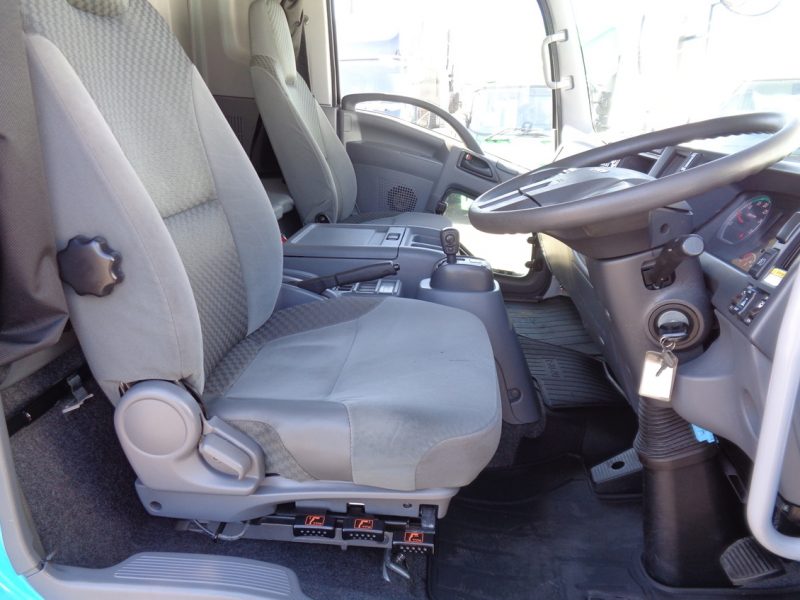 いすゞ 中型トラック ウィングワイド格納PG付(スムーサー)床鉄板 画像