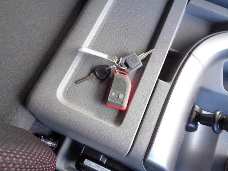 日産UD 大型トラック トラクタエアサスハイルーフ11.6ｔ 画像