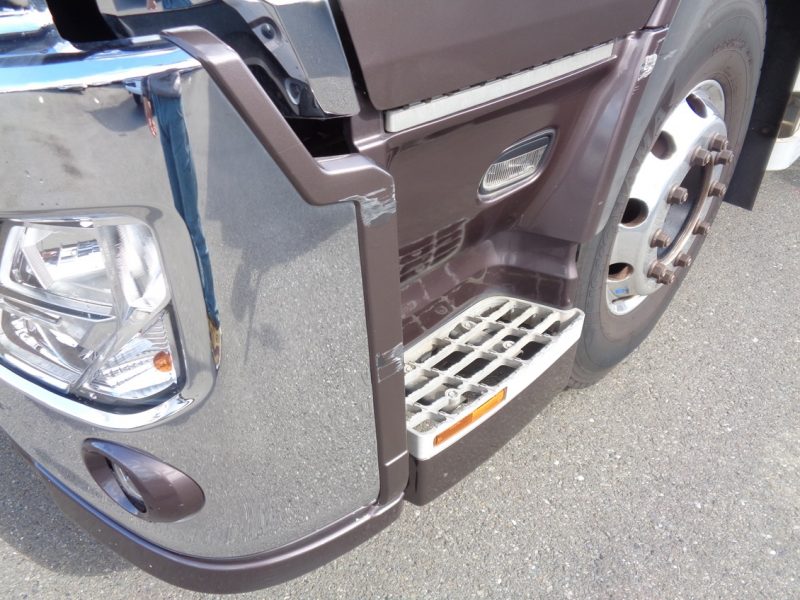 日産UD 大型トラック トラクタエアサスハイルーフ11.6ｔ 画像