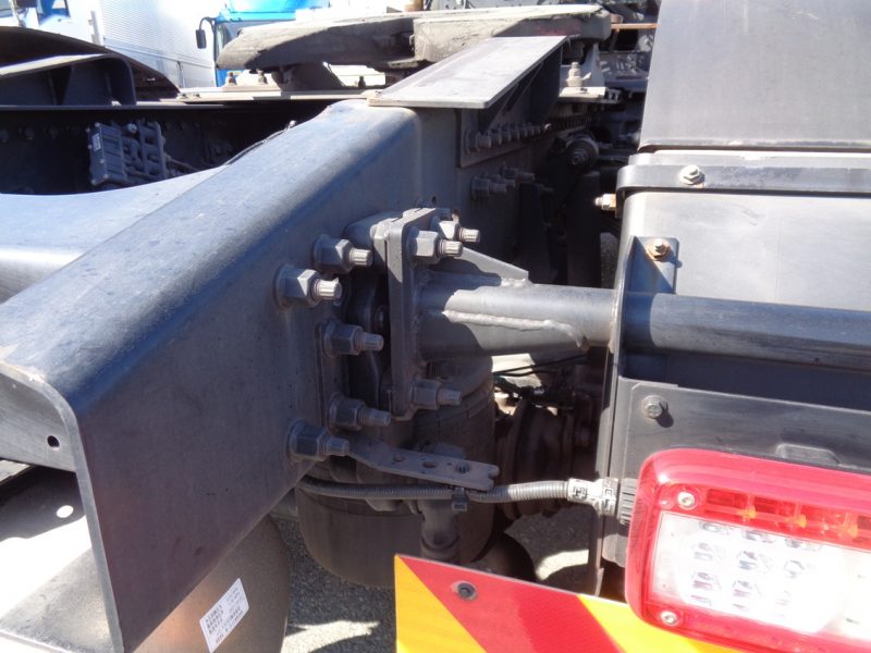 日産UD 大型トラック トラクタエアサスハイルーフ11.6ｔ 画像