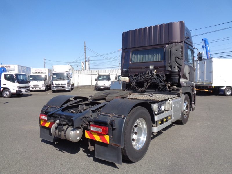 日産UD 大型トラック トラクタエアサスハイルーフ11.6ｔ 画像