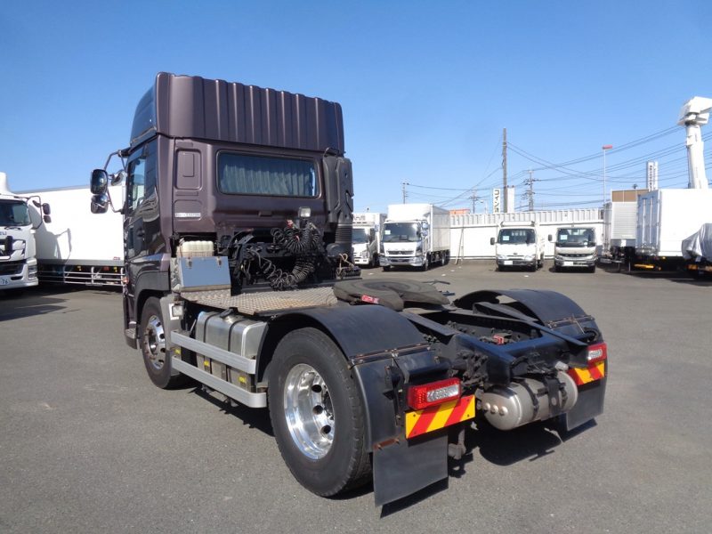 日産UD 大型トラック トラクタエアサスハイルーフ11.6ｔ 画像