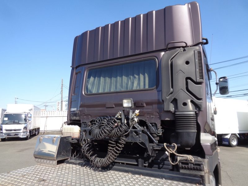 日産UD 大型トラック トラクタエアサスハイルーフ11.6ｔ 画像