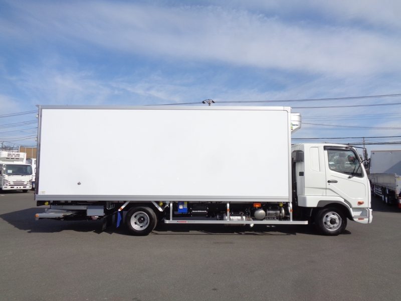 三菱 中型トラック 冷凍車ワイドエアサス格納PG付(スタンバイ) 画像