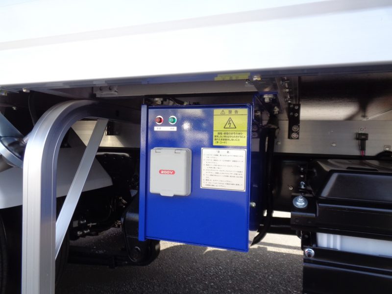 三菱 中型トラック 冷凍車ワイドエアサス格納PG付(スタンバイ) 画像