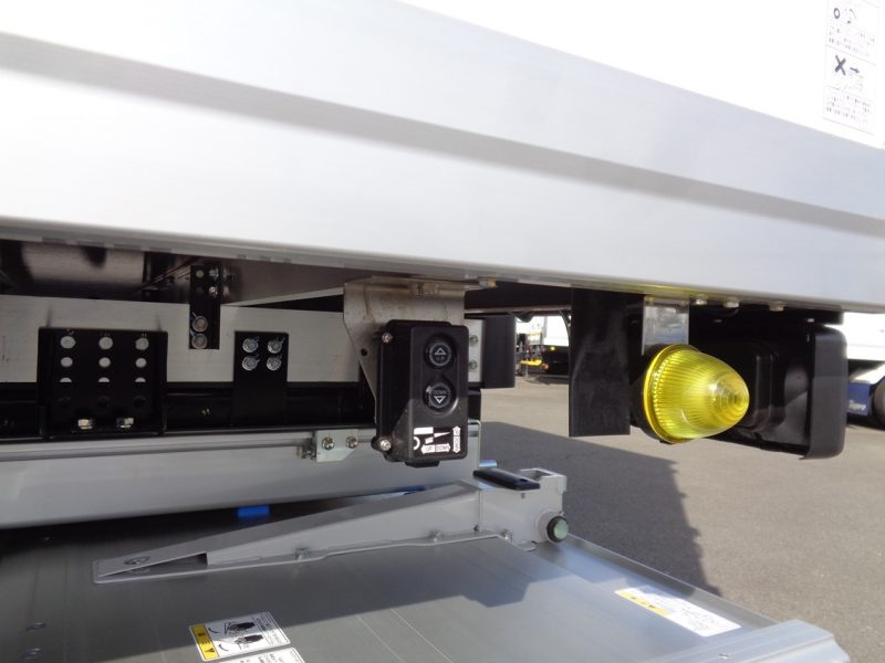 三菱 中型トラック 冷凍車ワイドエアサス格納PG付(スタンバイ) 画像