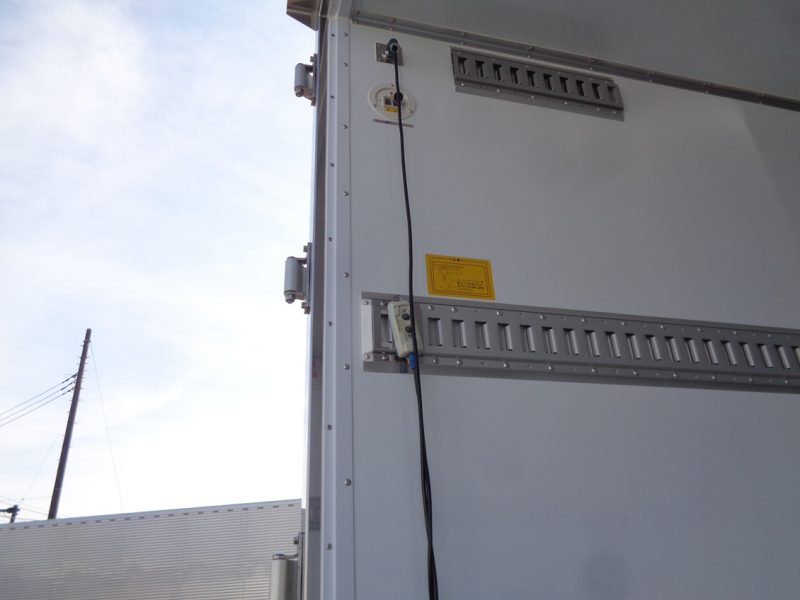 三菱 中型トラック 冷凍車ワイドエアサス格納PG付(スタンバイ) 画像