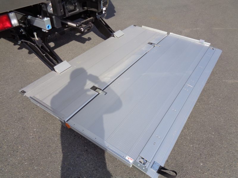 三菱 中型トラック 冷凍車ワイドエアサス格納PG付(スタンバイ) 画像