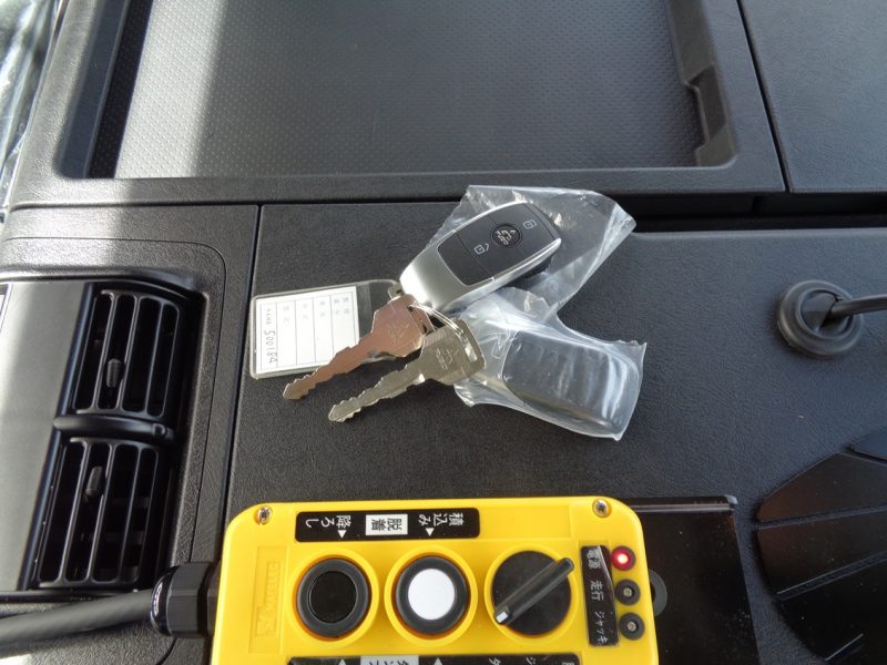 三菱 大型トラック フックロールGVW22t(シフトパイロット) 画像