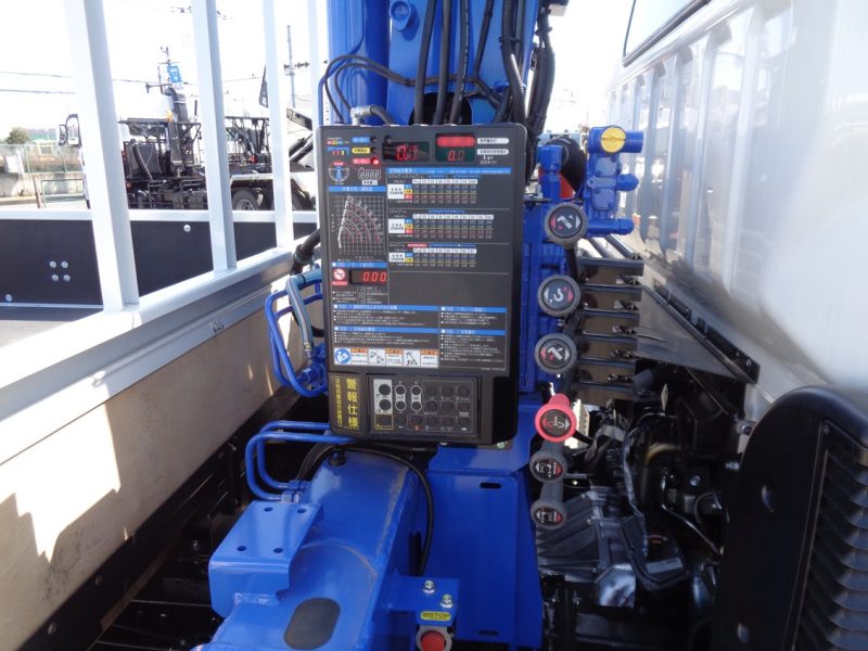 三菱 小型トラック タダノ4段クレーン(3.35ｔ)3.7m 画像