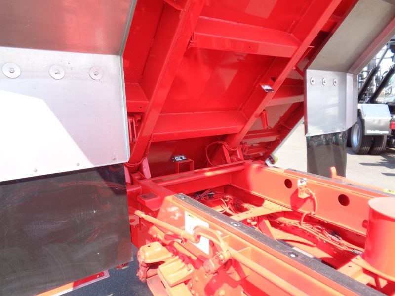 三菱 大型トラック 増t深ダンプ(7.2t)4.15m 画像